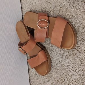 Mariella Italian leather sandals size 9.5